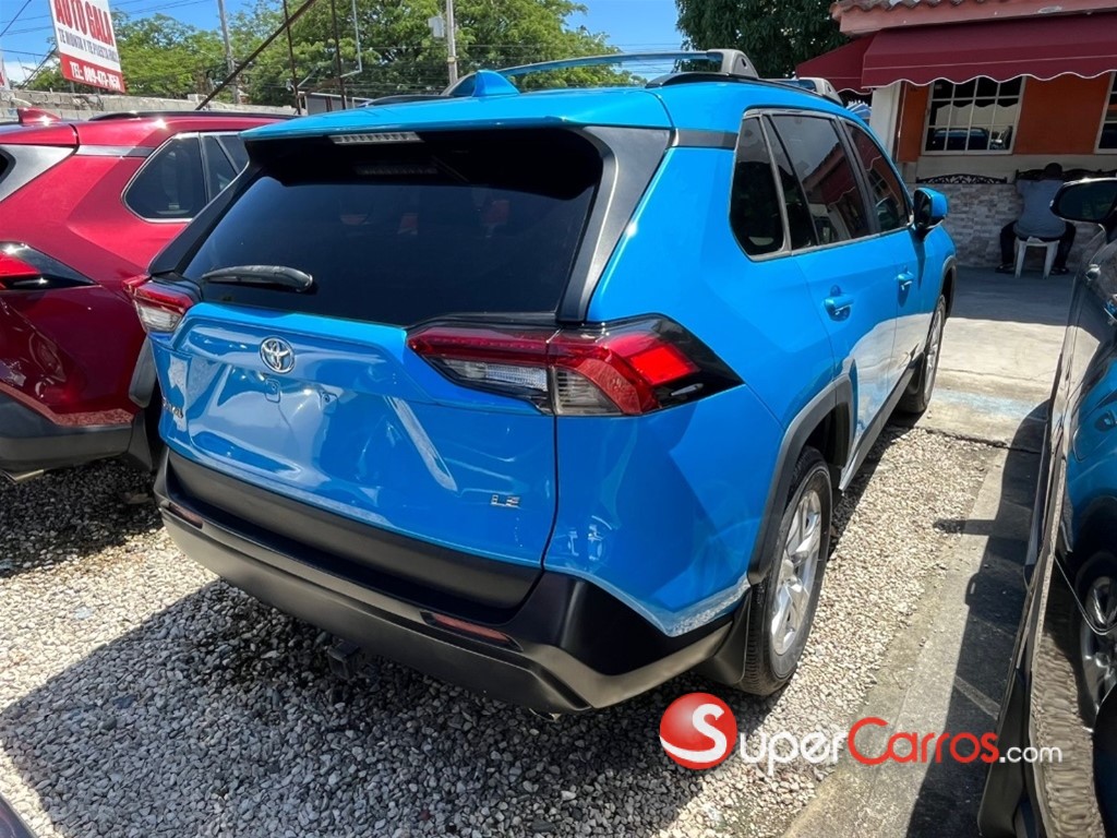 2019 Toyota RAV4 LE — foto 4 / 6