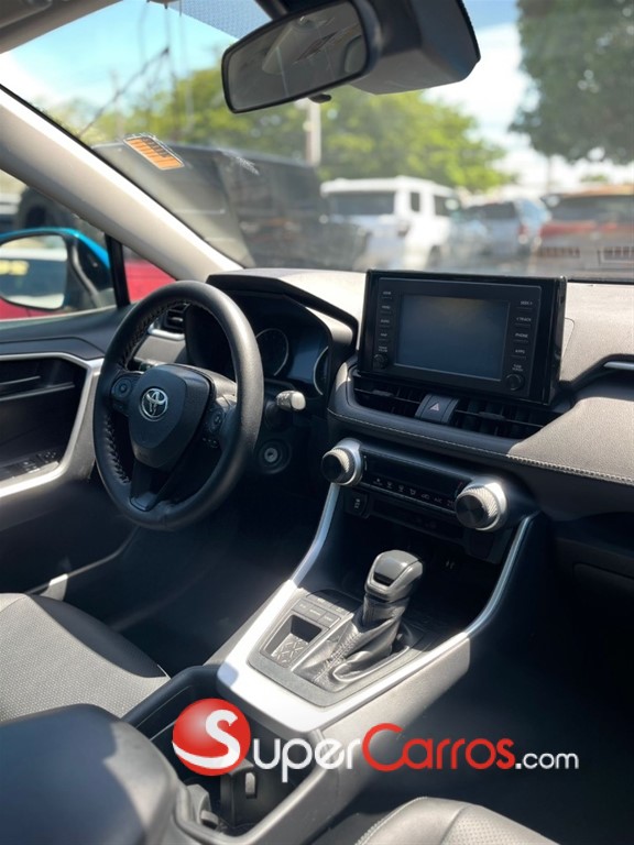2019 Toyota RAV4 LE — foto 5 / 6