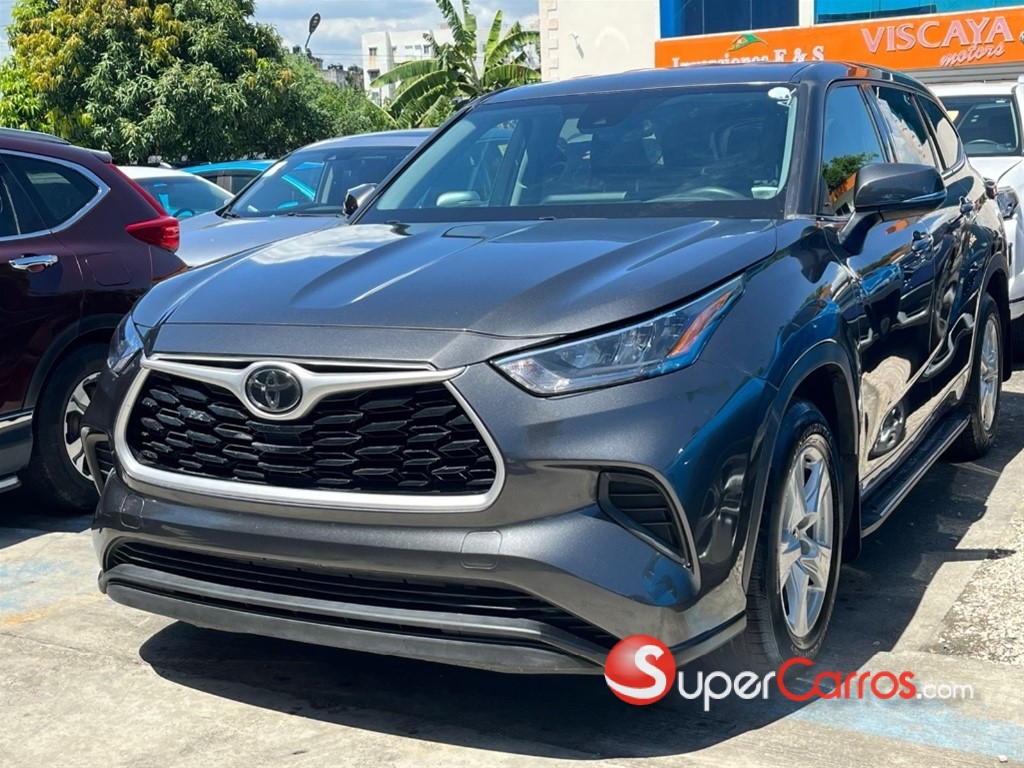 2020 Toyota Highlander LE