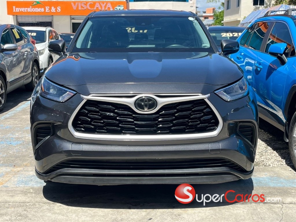2020 Toyota Highlander LE — foto 4 / 10