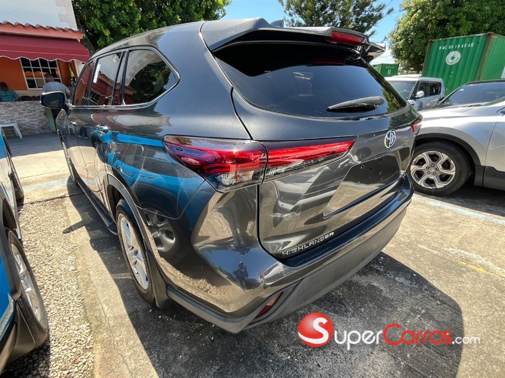 2020 Toyota Highlander LE — foto 7 / 10