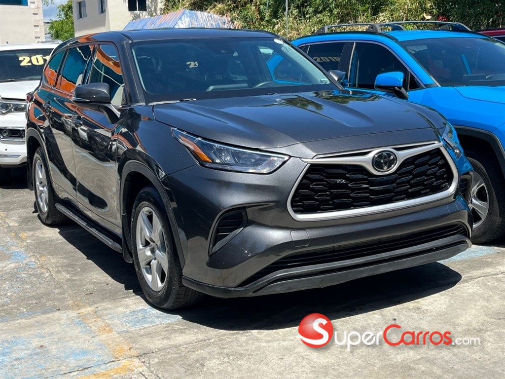2020 Toyota Highlander LE — foto 8 / 10