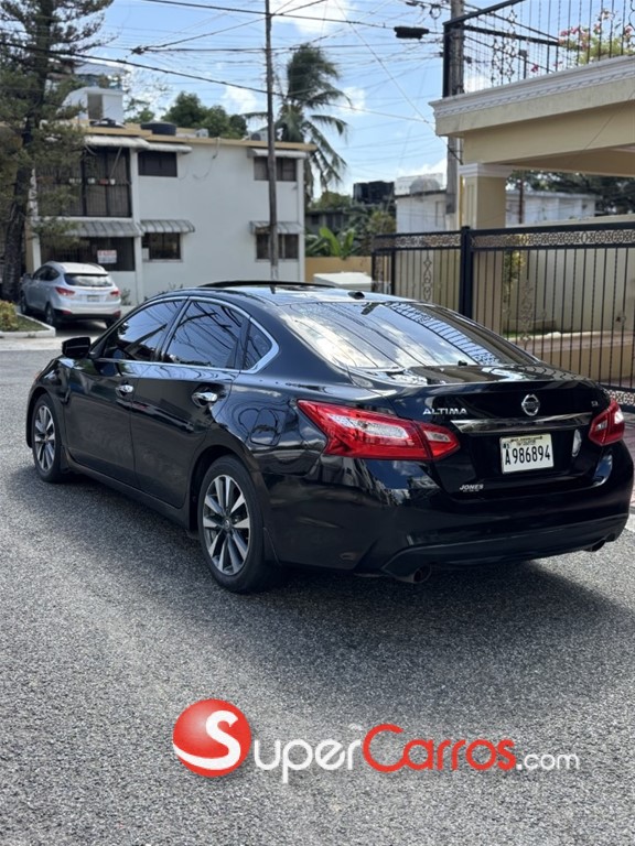 2017 Nissan Altima SL — foto 4 / 10