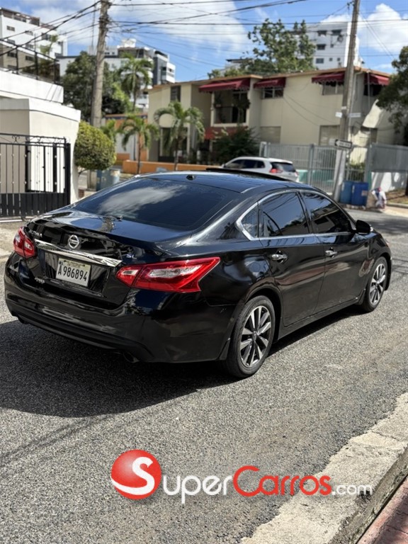 2017 Nissan Altima SL — foto 5 / 10