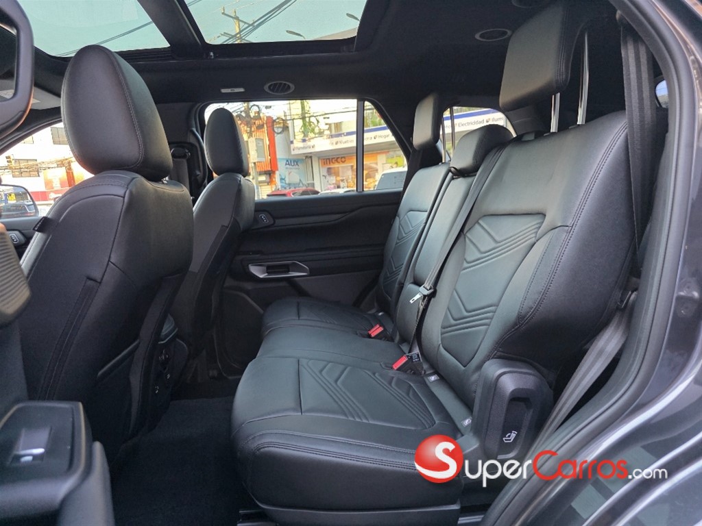 2026 Ford Everest Limited — foto 8 / 11