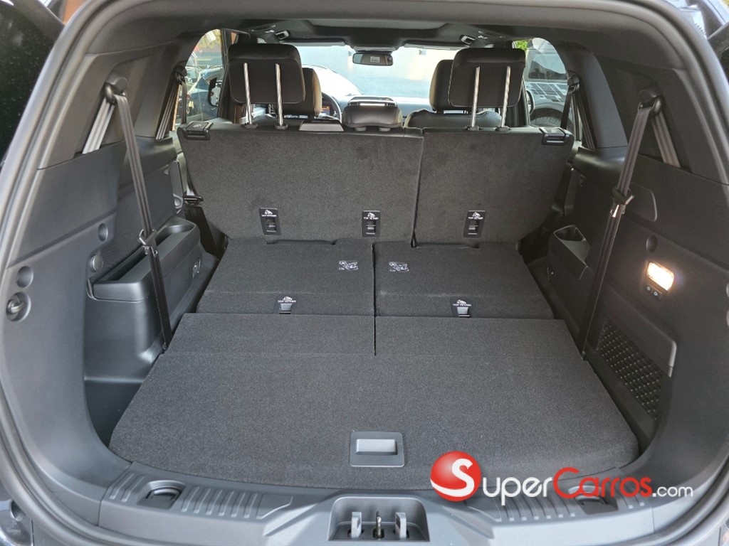 2026 Ford Everest Limited — foto 10 / 11