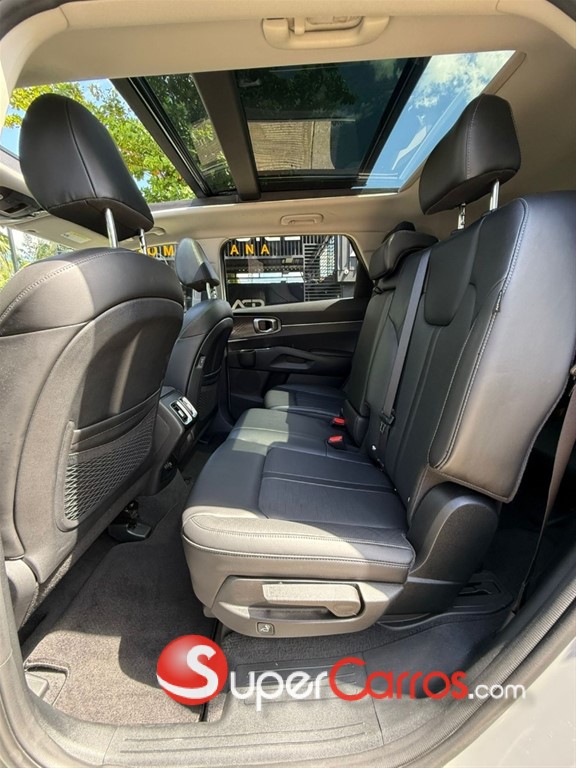 2025 Kia Sorento S — foto 10 / 12
