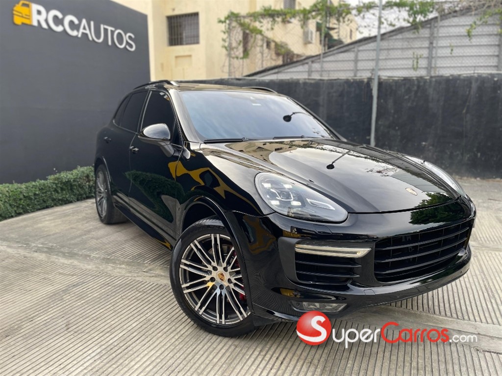 2015 Porsche Cayenne Turbo — foto 2 / 11