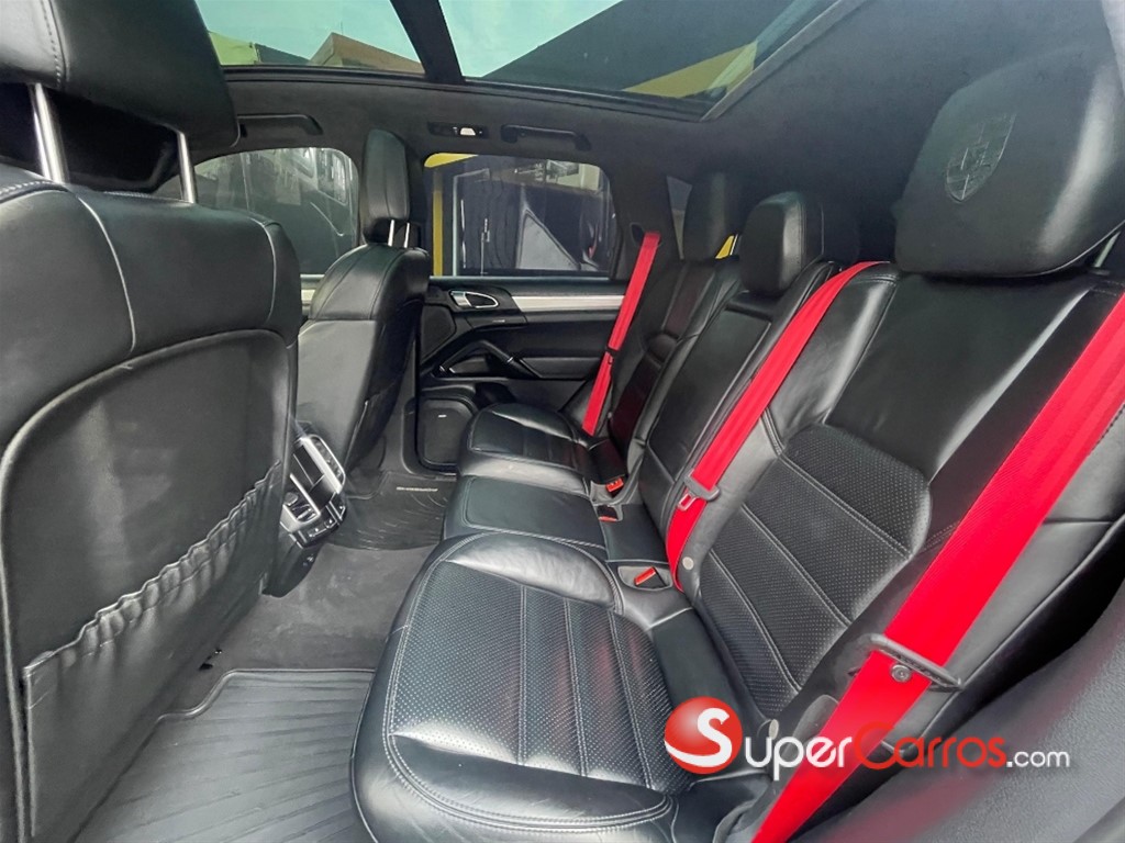 2015 Porsche Cayenne Turbo — foto 4 / 11