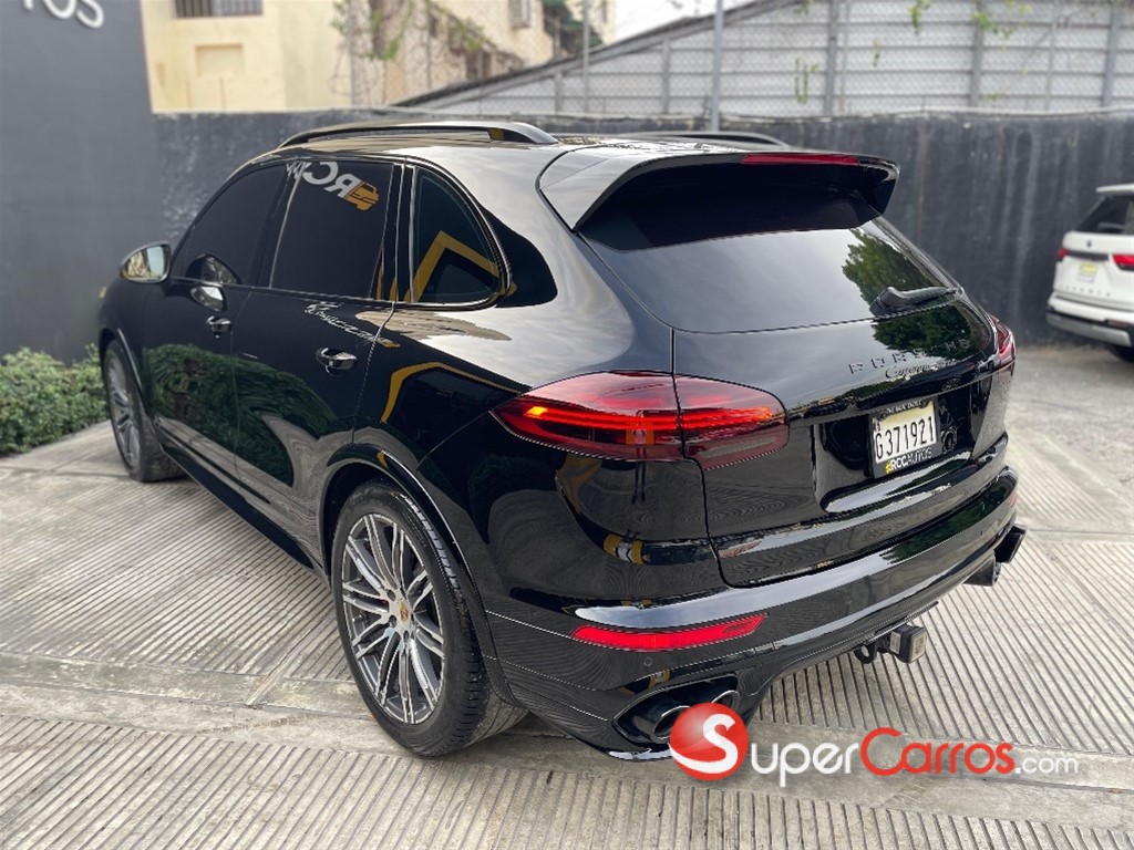 2015 Porsche Cayenne Turbo — foto 11 / 11
