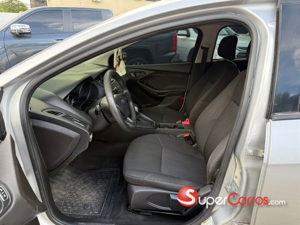2016 Ford Focus — foto 7 / 7