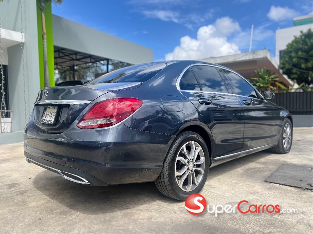2016 Mercedes-Benz Clase C 250 — foto 9 / 10