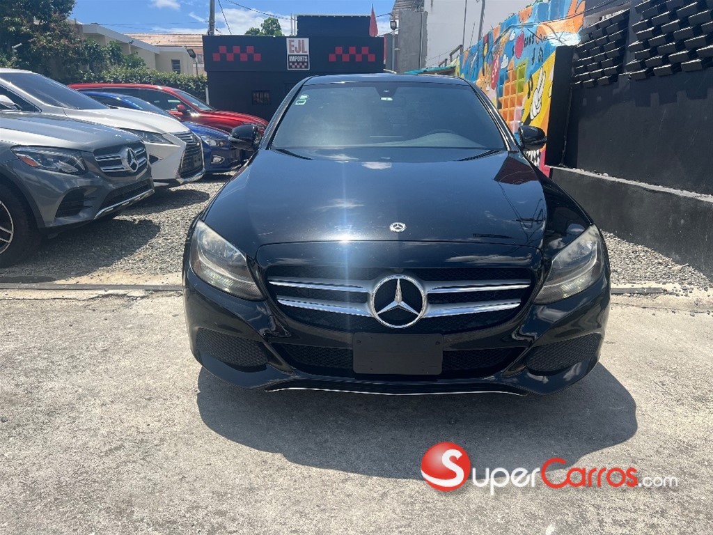 2018 Mercedes-Benz Clase C 300 — foto 2 / 12