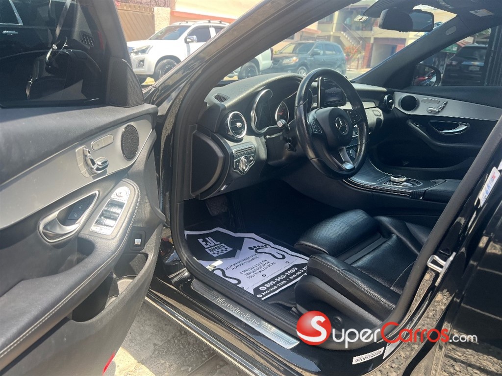 2018 Mercedes-Benz Clase C 300 — foto 8 / 12