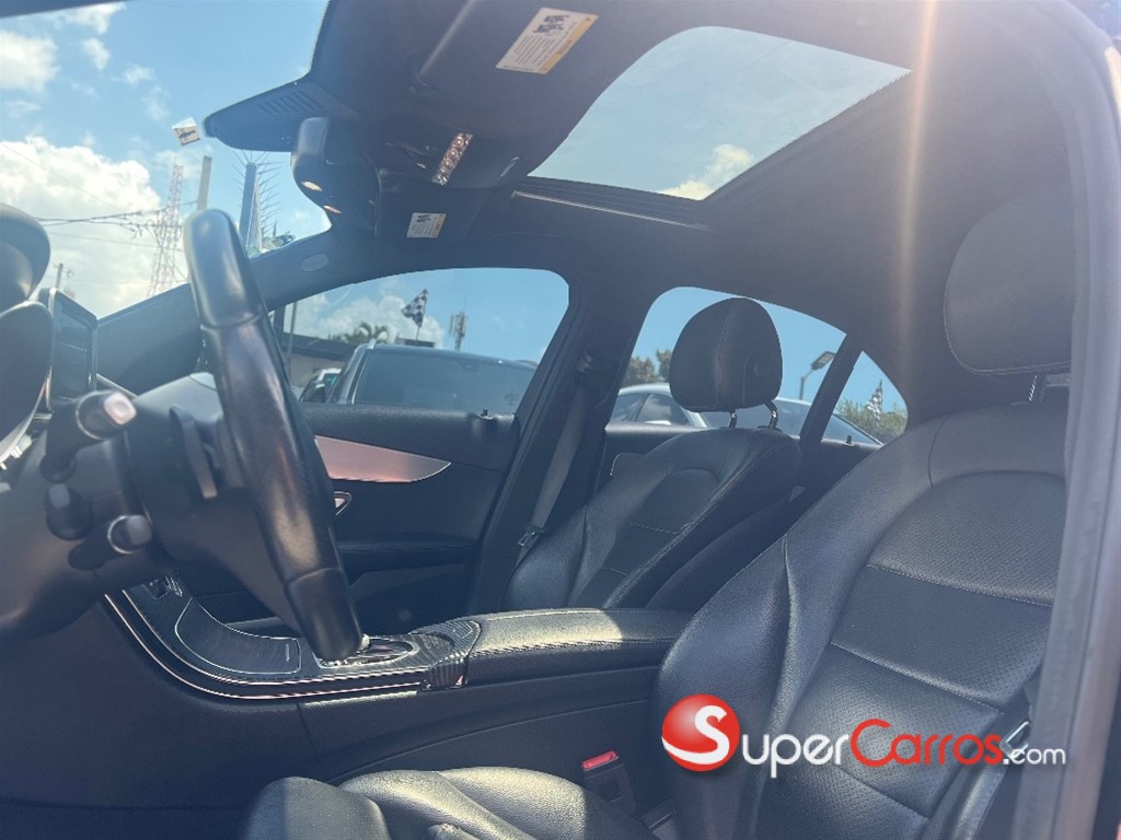 2018 Mercedes-Benz Clase C 300 — foto 9 / 12