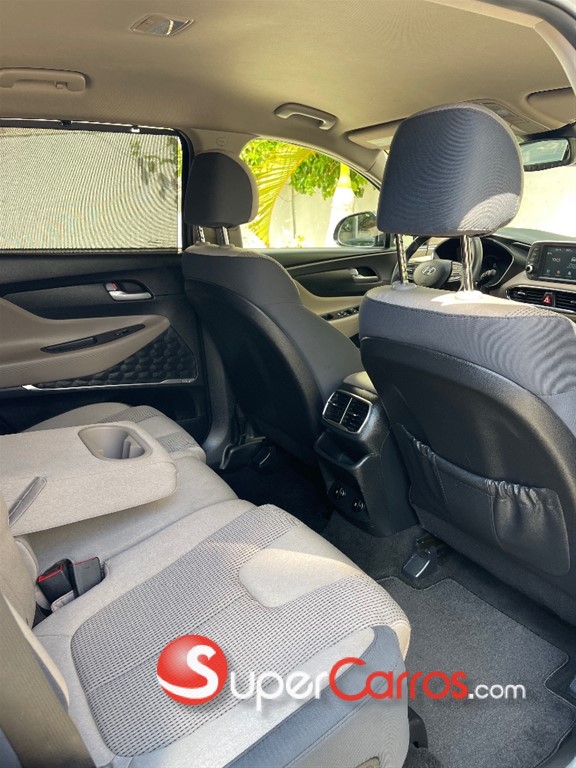 2020 Hyundai Santa Fe SEL — foto 9 / 12