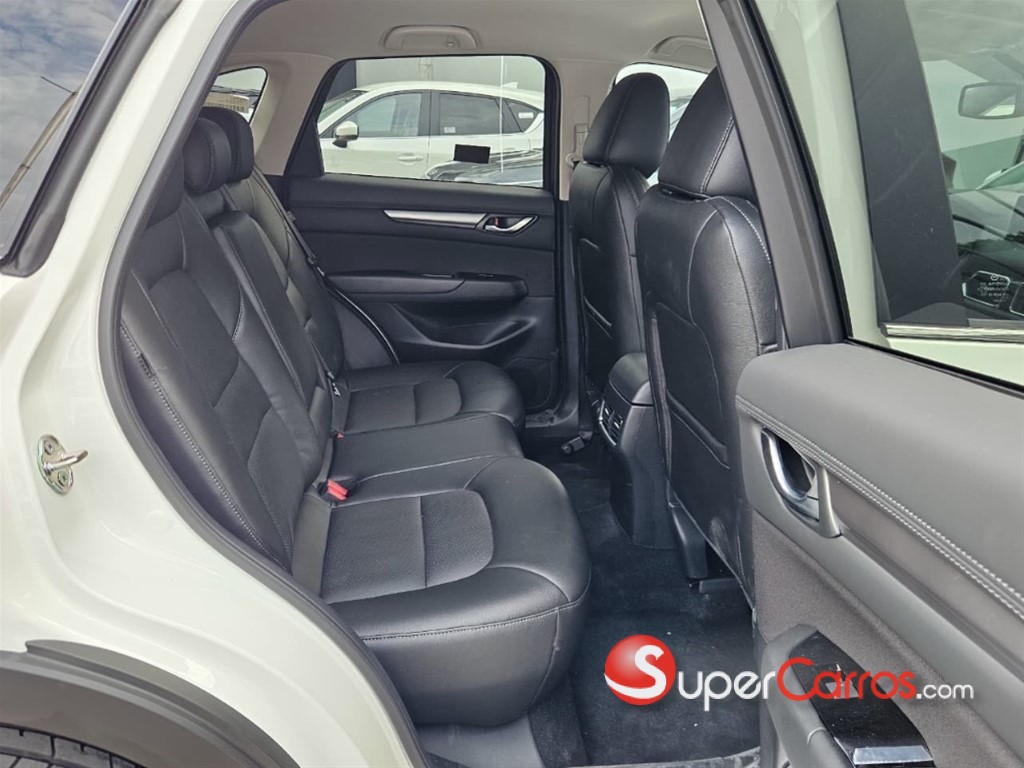2027 Mazda CX-5 CE — foto 11 / 12