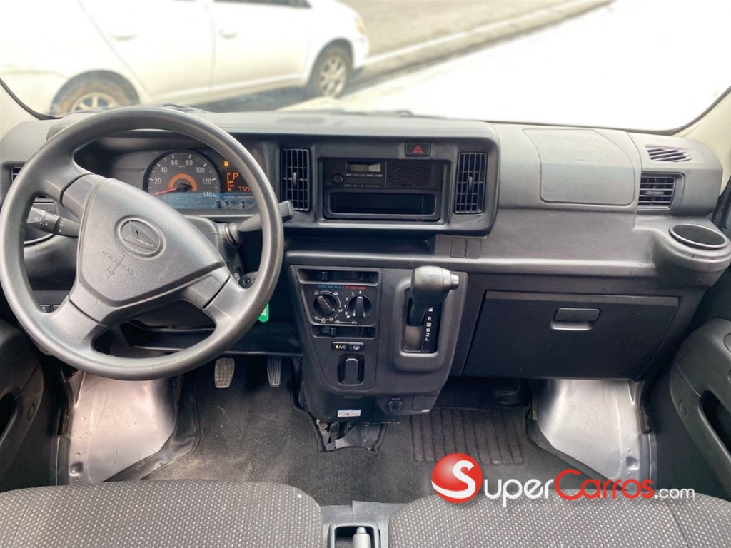 2021 Daihatsu Hijet — foto 9 / 10