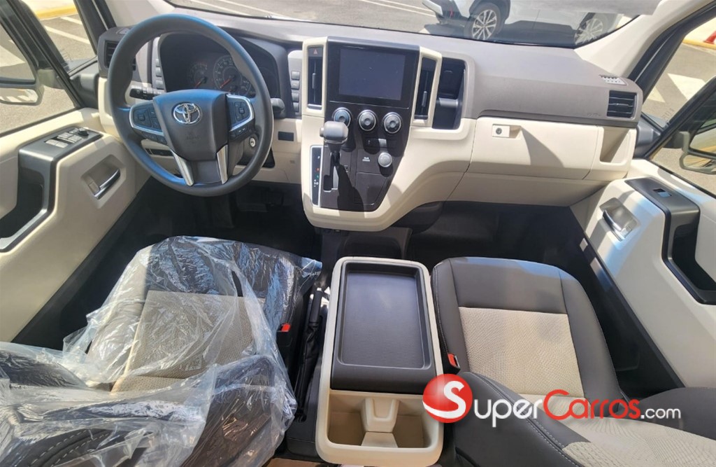 2025 Toyota Hiace GL — foto 11 / 11