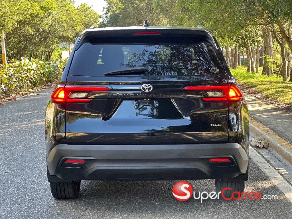 2024 Toyota Grand Highlander XLE — foto 5 / 12