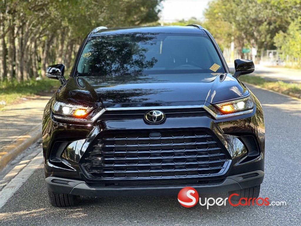 2024 Toyota Grand Highlander XLE — foto 6 / 12