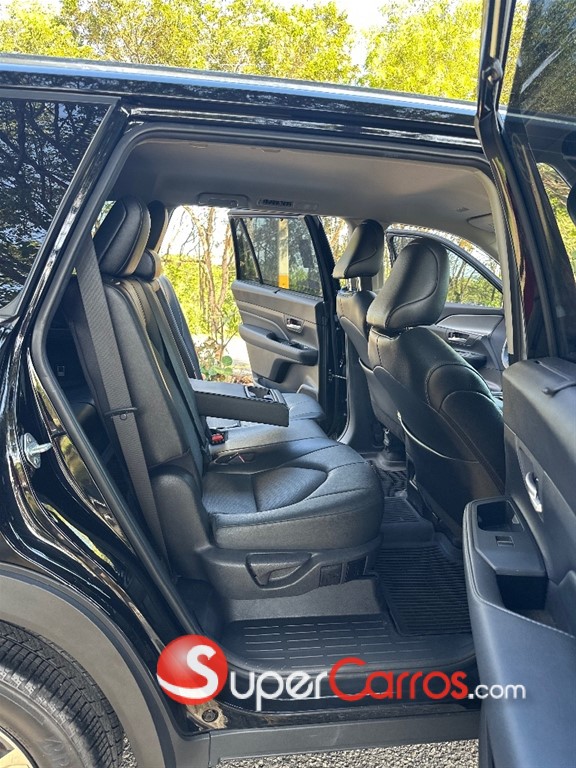 2024 Toyota Grand Highlander XLE — foto 8 / 12