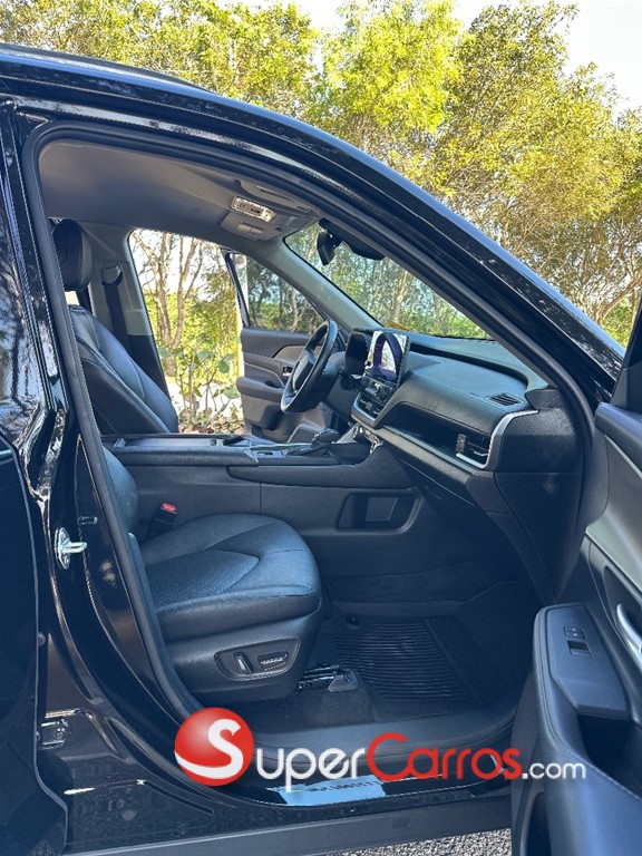 2024 Toyota Grand Highlander XLE — foto 9 / 12