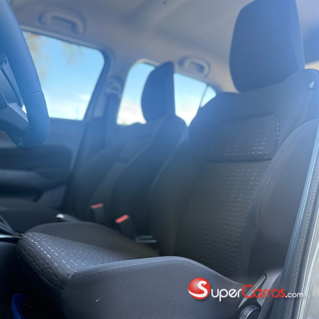 2026 Suzuki Swift GLX Hybrid — foto 6 / 9