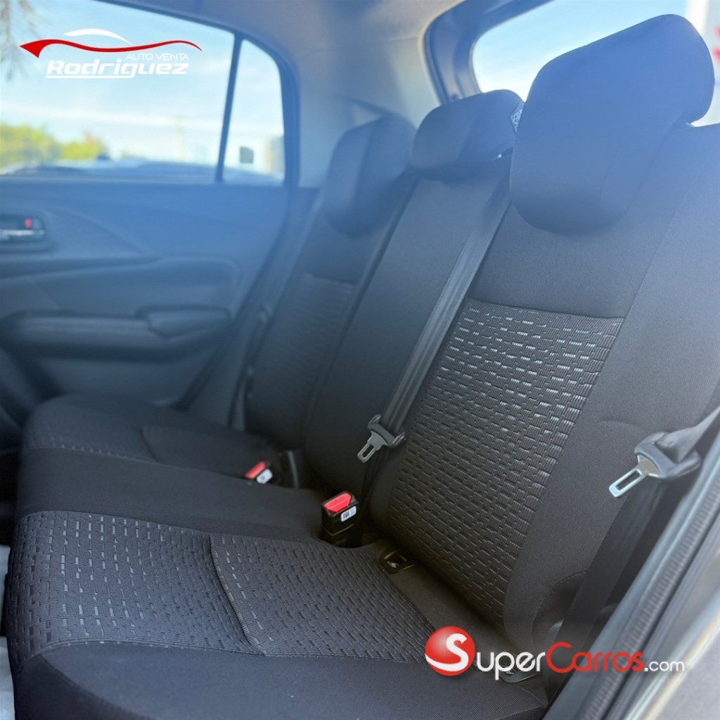2026 Suzuki Swift GLX Hybrid — foto 7 / 9