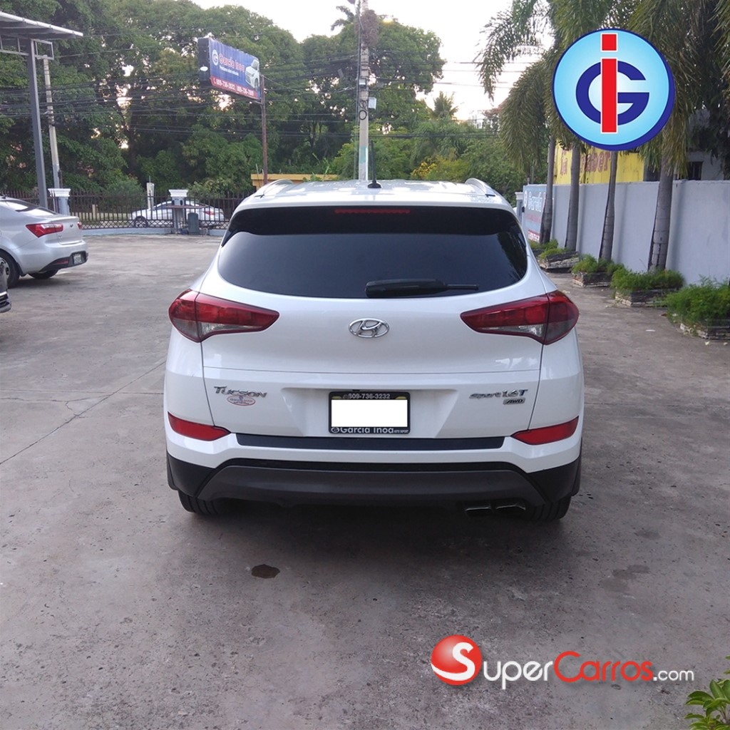 2016 Hyundai Tucson Sport — foto 8 / 10