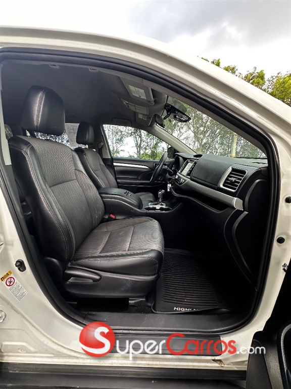 2019 Toyota Highlander LE — foto 8 / 11
