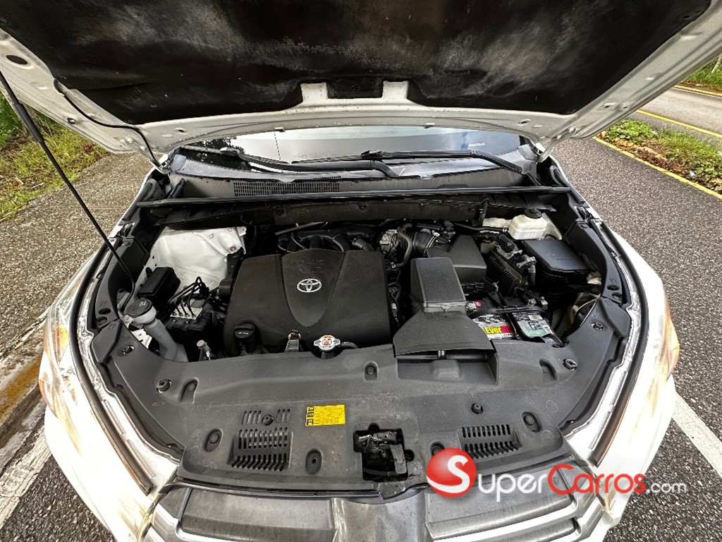 2019 Toyota Highlander LE — foto 10 / 11