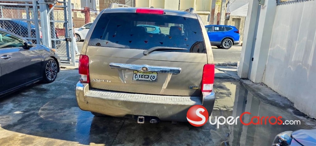 2007 Chrysler Aspen — foto 4 / 9
