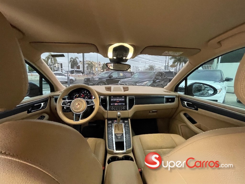 2017 Porsche Macan — foto 8 / 10