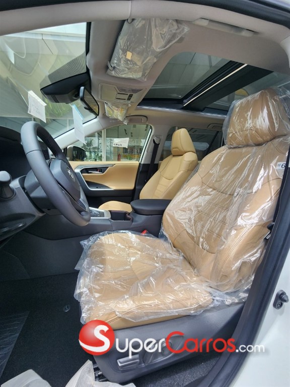 2025 Toyota RAV4 Limited — foto 8 / 10