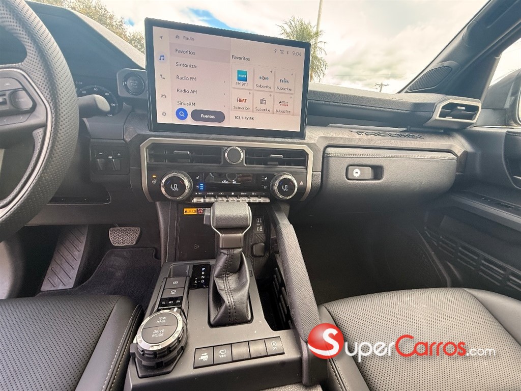 2024 Toyota Tacoma Limited — foto 11 / 12