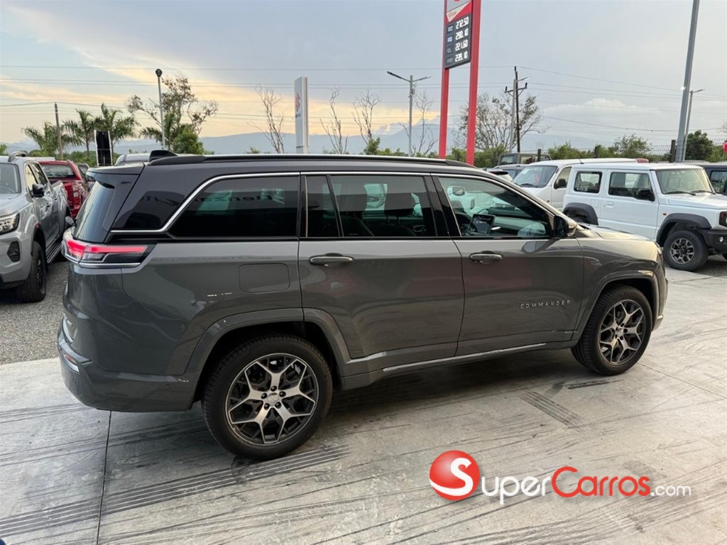 2024 Jeep Commander Overland — foto 2 / 8