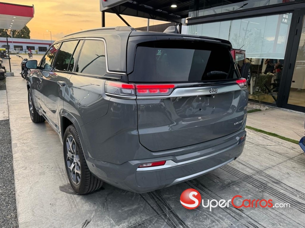2024 Jeep Commander Overland — foto 8 / 8