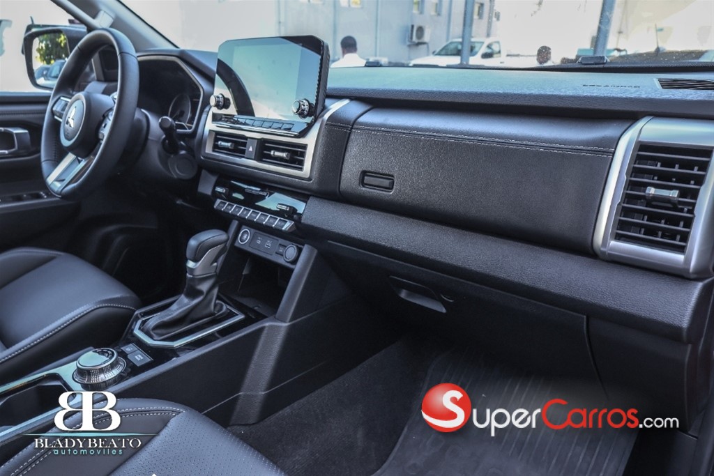 2025 Mitsubishi Motors L 200 — foto 4 / 11