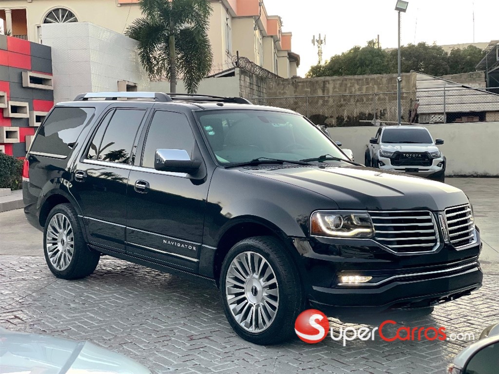 2015 Lincoln Navigator — foto 3 / 12
