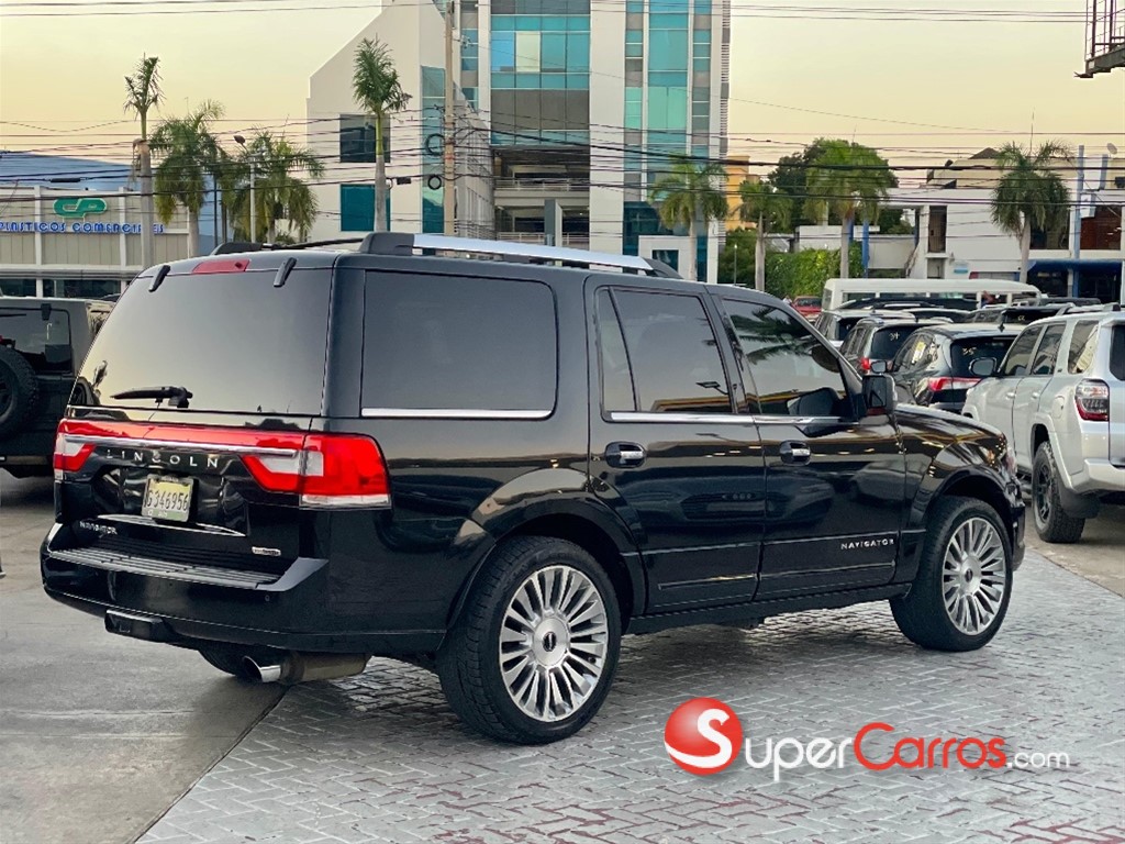 2015 Lincoln Navigator — foto 5 / 12