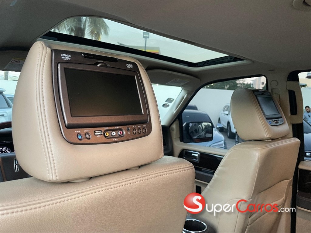 2015 Lincoln Navigator — foto 9 / 12