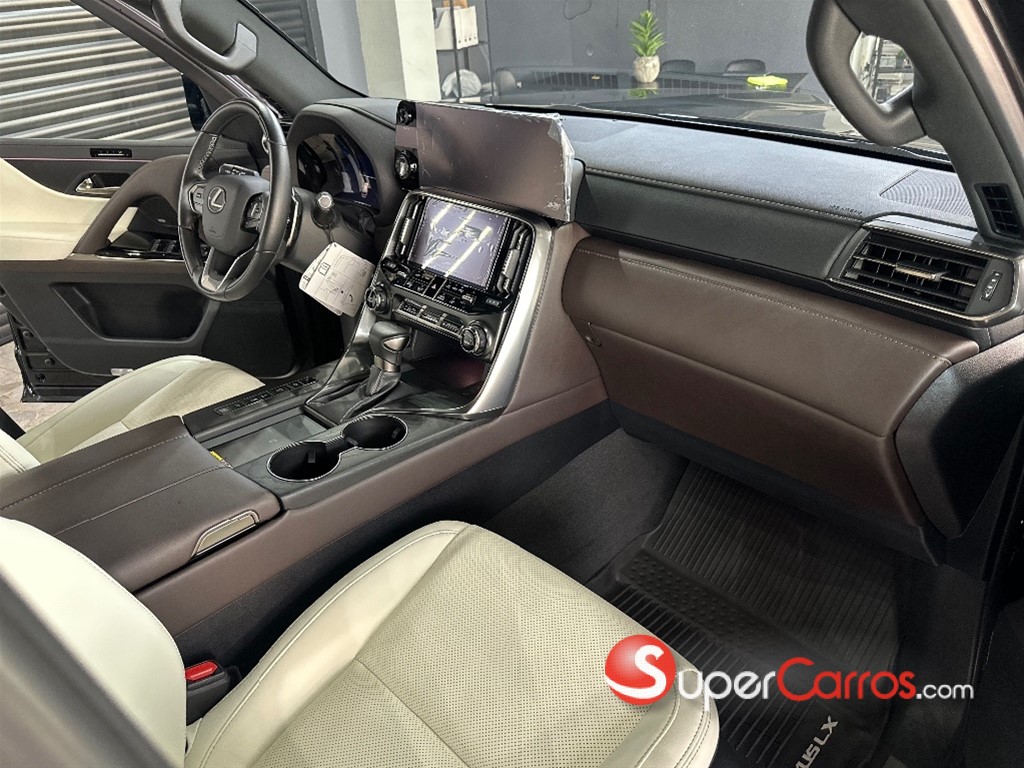 2023 Lexus LX 600 Luxury — foto 11 / 12