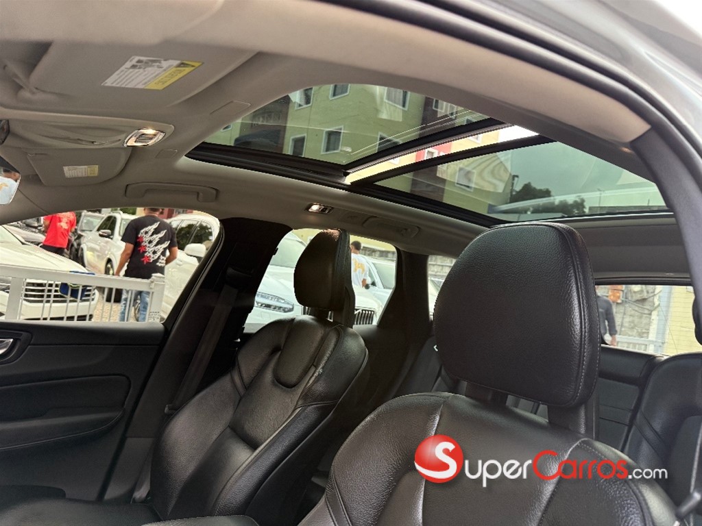 2018 Volvo XC60 T6 Inscription — foto 10 / 11