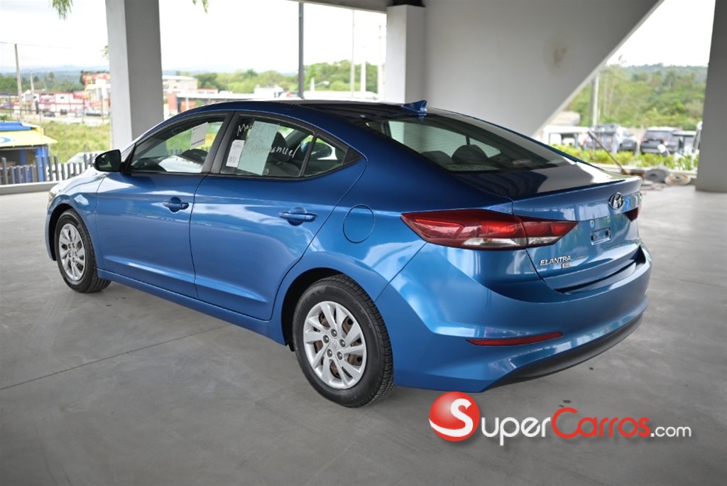 2017 Hyundai Elantra — foto 4 / 12