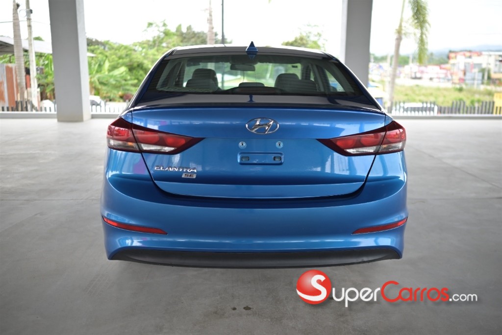 2017 Hyundai Elantra — foto 6 / 12