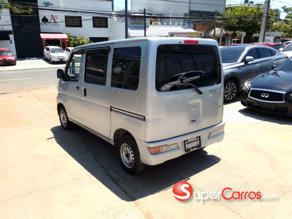 2019 Daihatsu Hijet Minivan — foto 5 / 10