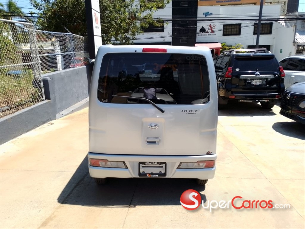 2019 Daihatsu Hijet Minivan — foto 6 / 10