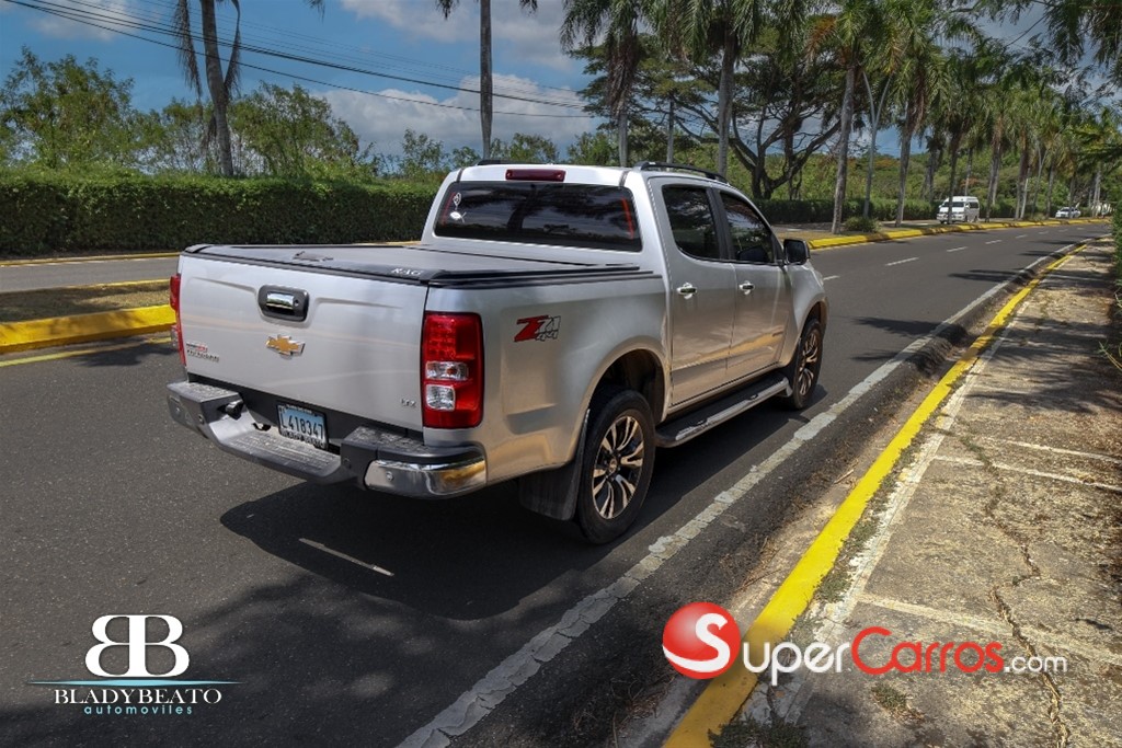 2017 Chevrolet Colorado LTZ — foto 8 / 10