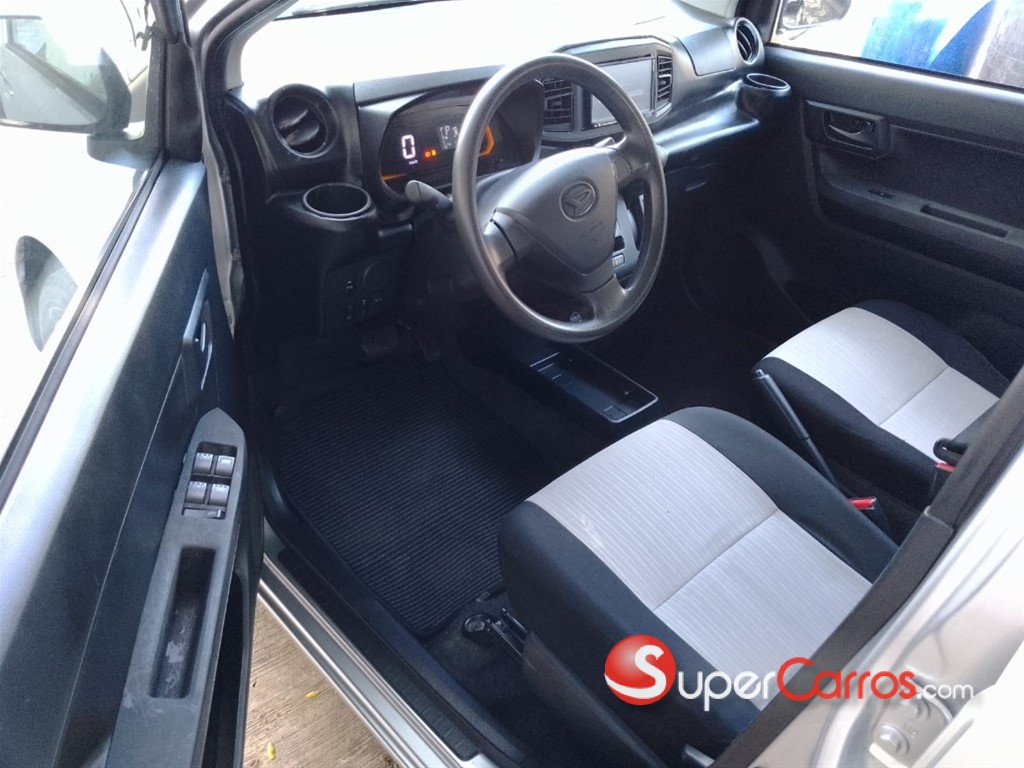 2018 Daihatsu Mira — foto 5 / 12
